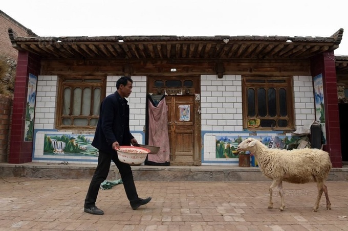 Người đàn ông một mình sống giữa làng ma ở Trung Quốc
