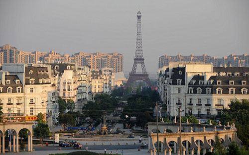 Thành phố Paris 'nhái' giữa lòng Trung Quốc
