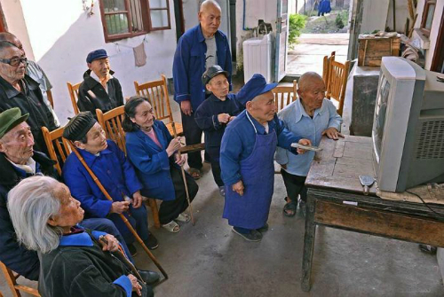 Bí ẩn về ngôi làng người lùn tại vùng cao Trung Quốc