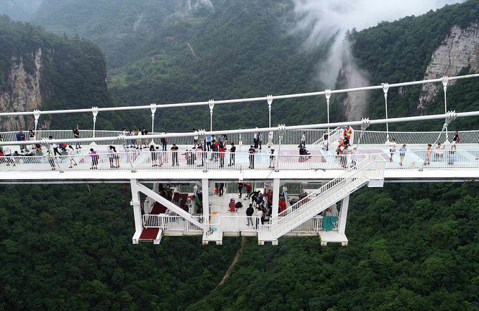 Trung Quốc lắp sàn nhảy bungee cao nhất thế giới
