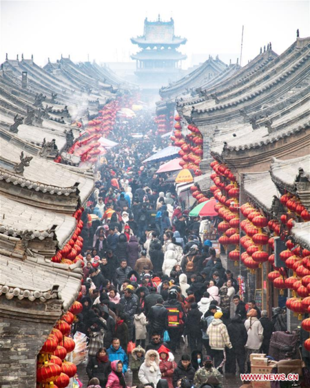 Trung Quốc thu về hơn 75 tỷ USD nhờ du lịch trong Tết Kỷ Hợi