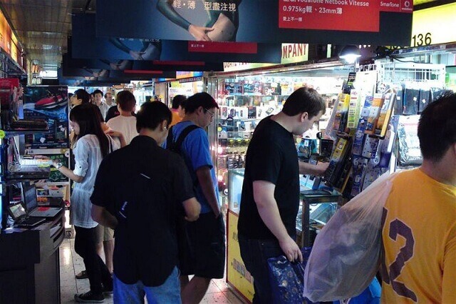 Bí quyết mua hàng điện tử khi du lịch Hồng Kông
