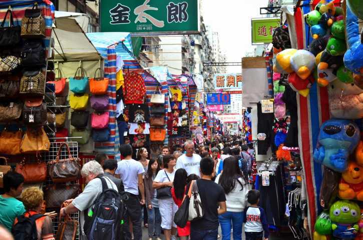 Trải nghiệm mua sắm vào mùa sale off khi du lịch Hồng Kông