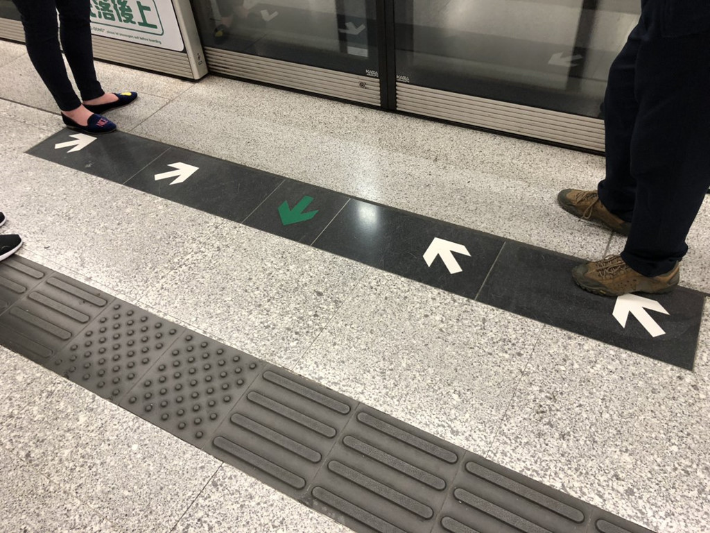 Những điều du khách cần biết về đi tàu điện ngầm ở Hồng Kông