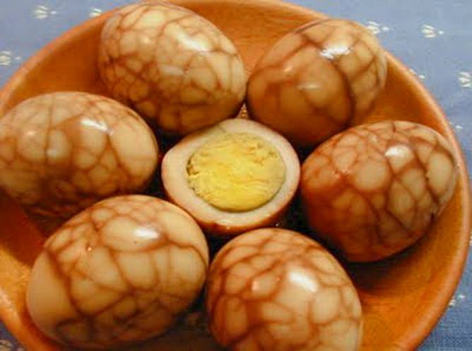 Thưởng thức hương vị khó quên của món trà trứng ở Trung Quốc