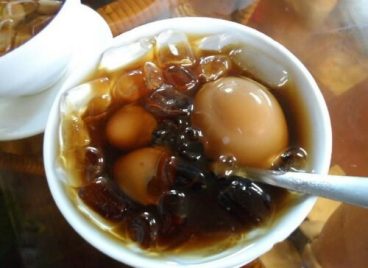 Thưởng thức hương vị khó quên của món trà trứng ở Trung Quốc