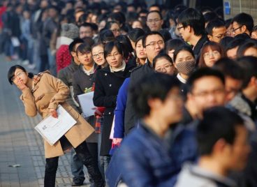 Trung Quốc: Số lượng sinh viên ra trường tăng kỷ lục